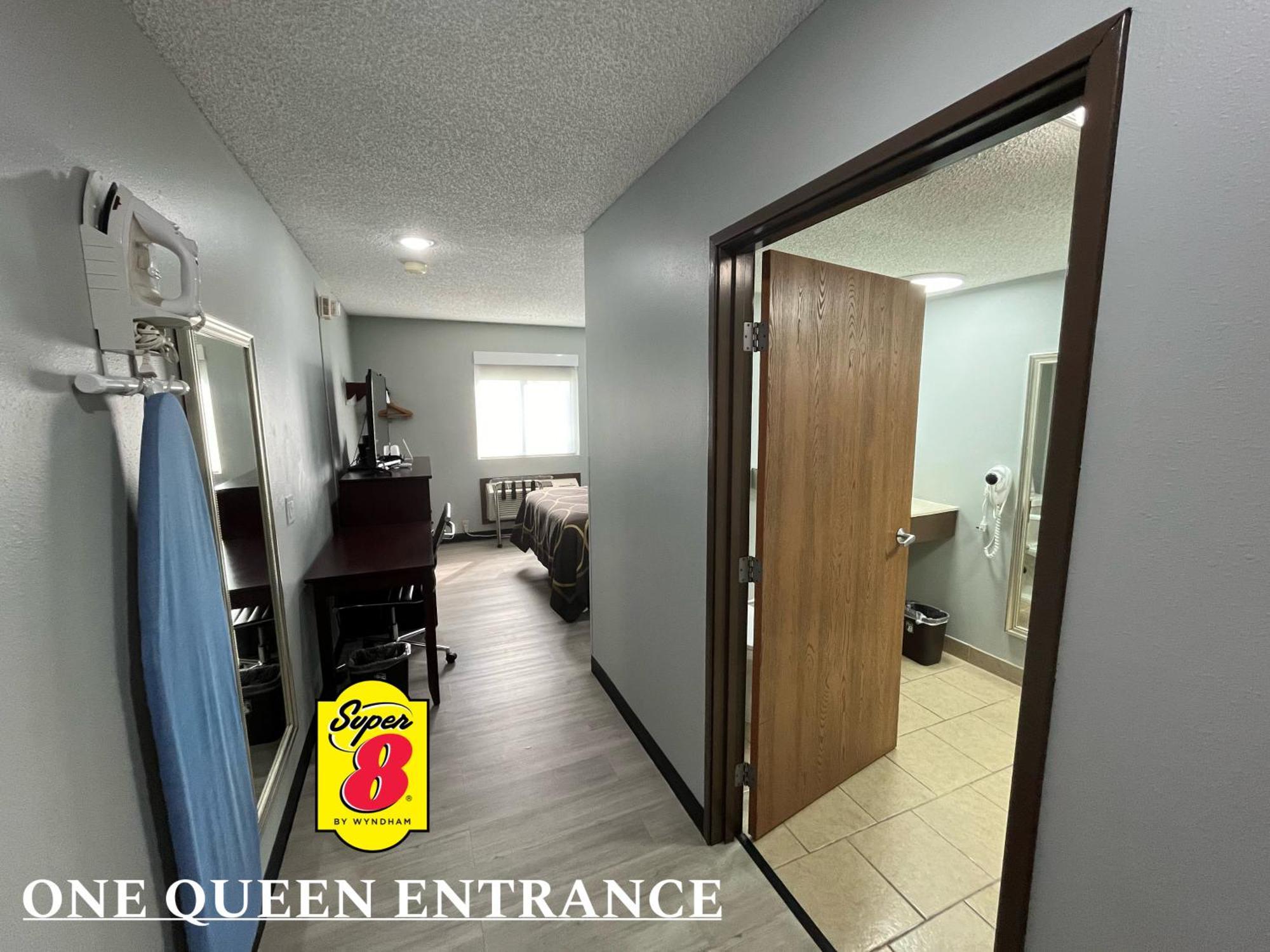 ซูเปอร์ 8 บาย วินด์แฮม เอ็มโพเรีย Motel ภายนอก รูปภาพ